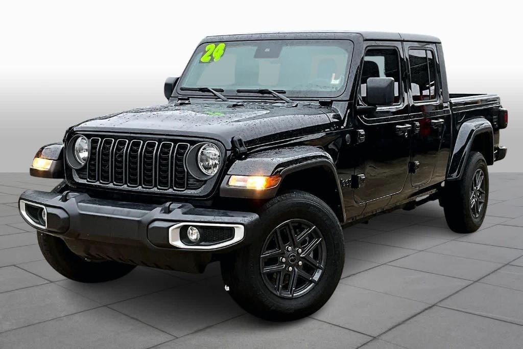 used 2024 Jeep Gladiator car, priced at $36,924