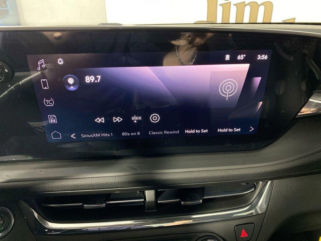 new 2025 Buick Envista car, priced at $25,530