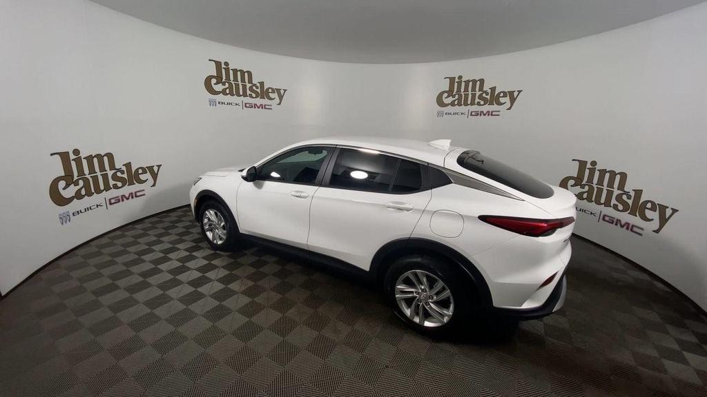 new 2025 Buick Envista car, priced at $25,530