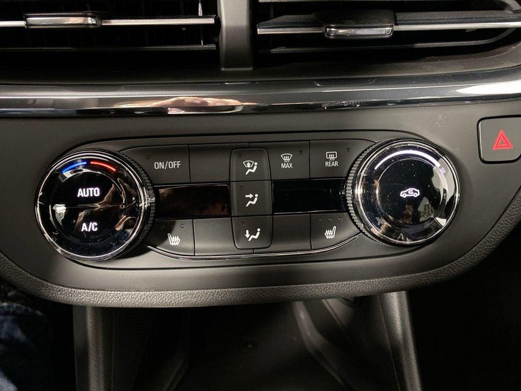 new 2025 Buick Envista car, priced at $25,530