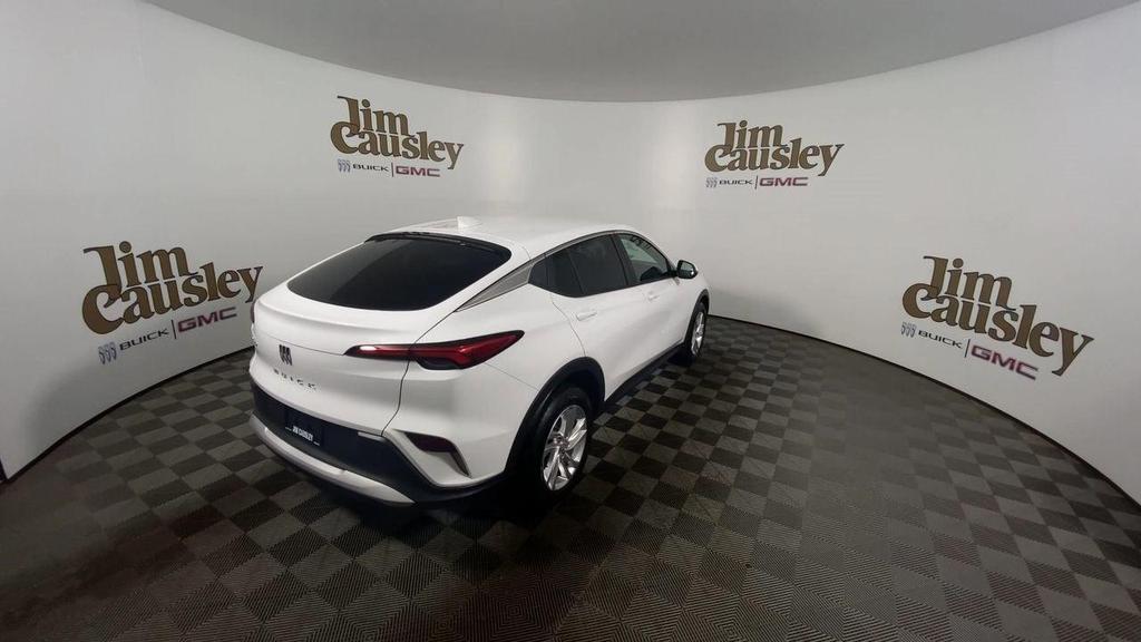 new 2025 Buick Envista car, priced at $25,530