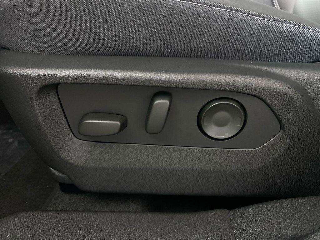 new 2025 Buick Envision car, priced at $39,133