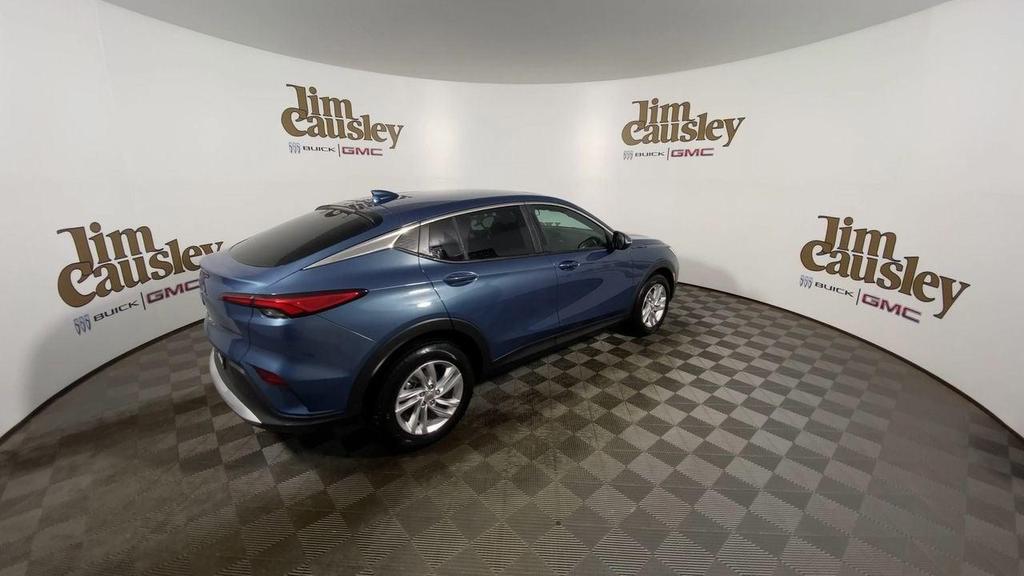 new 2025 Buick Envista car, priced at $24,630