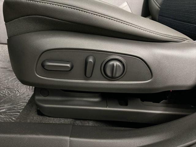 new 2025 Buick Envista car, priced at $24,630