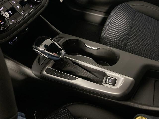 new 2025 Buick Envista car, priced at $24,630