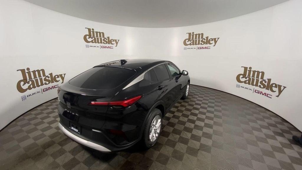 new 2025 Buick Envista car, priced at $25,670