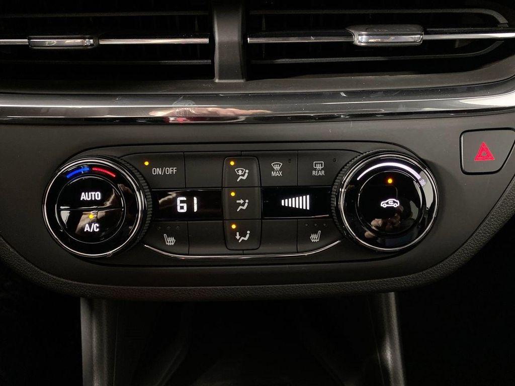 new 2025 Buick Envista car, priced at $25,670