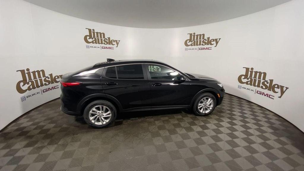 new 2025 Buick Envista car, priced at $25,670