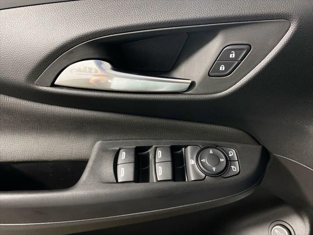 new 2025 Buick Envista car, priced at $25,962