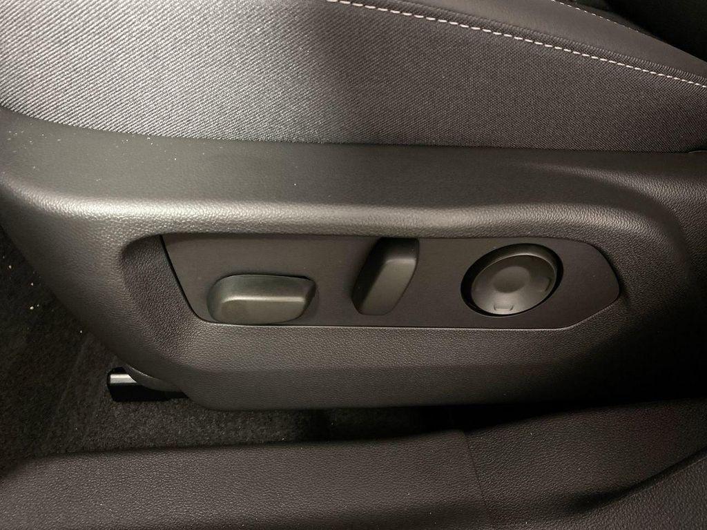 new 2025 Buick Envision car, priced at $38,609
