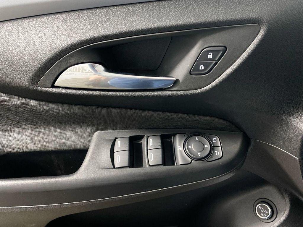 new 2025 Buick Envista car, priced at $25,962