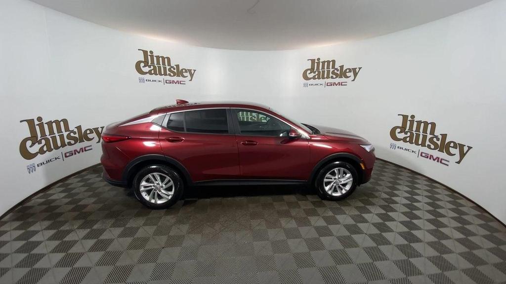 new 2025 Buick Envista car, priced at $25,670