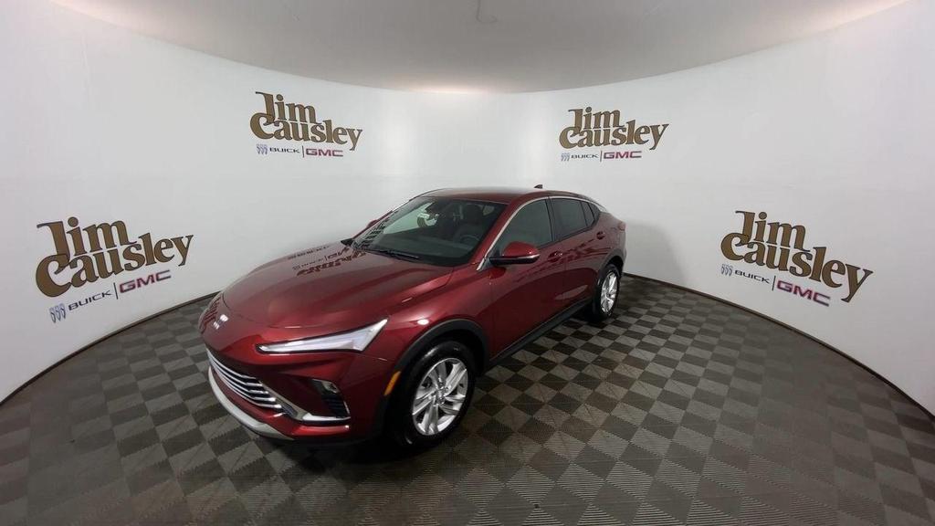 new 2025 Buick Envista car, priced at $25,670
