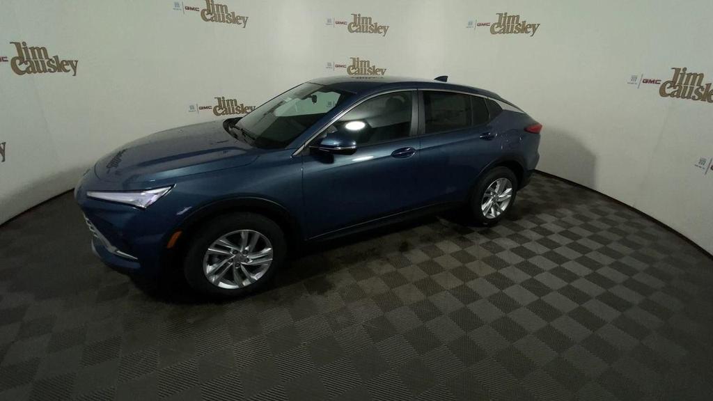 new 2025 Buick Envista car, priced at $25,670