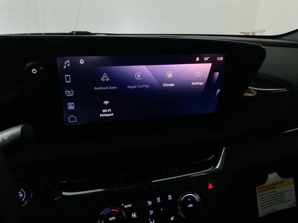 new 2025 Buick Envista car, priced at $25,670