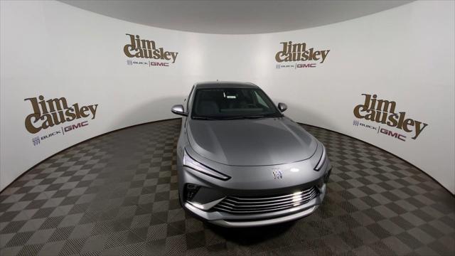 new 2025 Buick Envista car, priced at $24,630