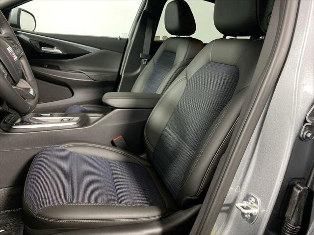 new 2025 Buick Envista car, priced at $24,630