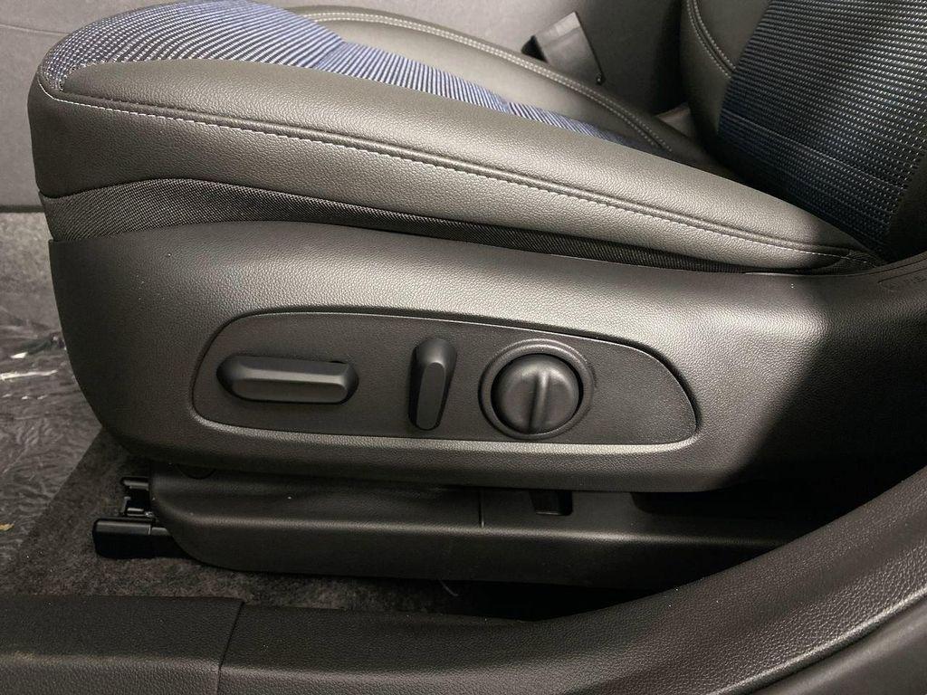 new 2025 Buick Envista car, priced at $24,630