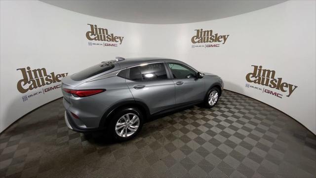 new 2025 Buick Envista car, priced at $24,630