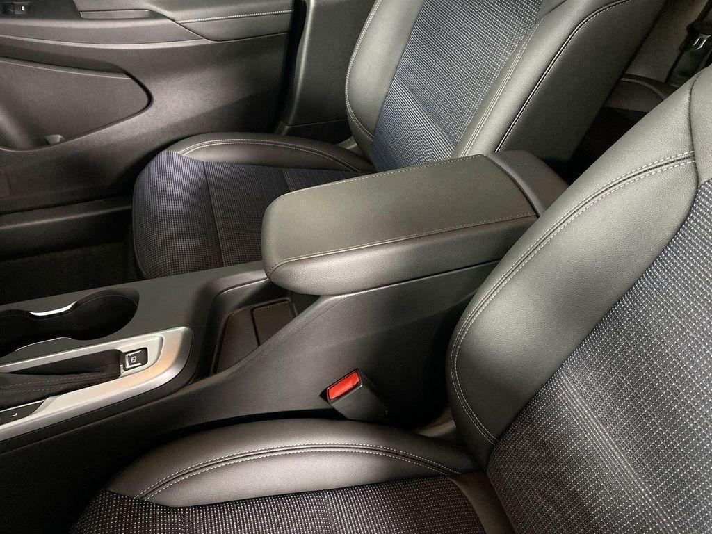 new 2025 Buick Envista car, priced at $24,630