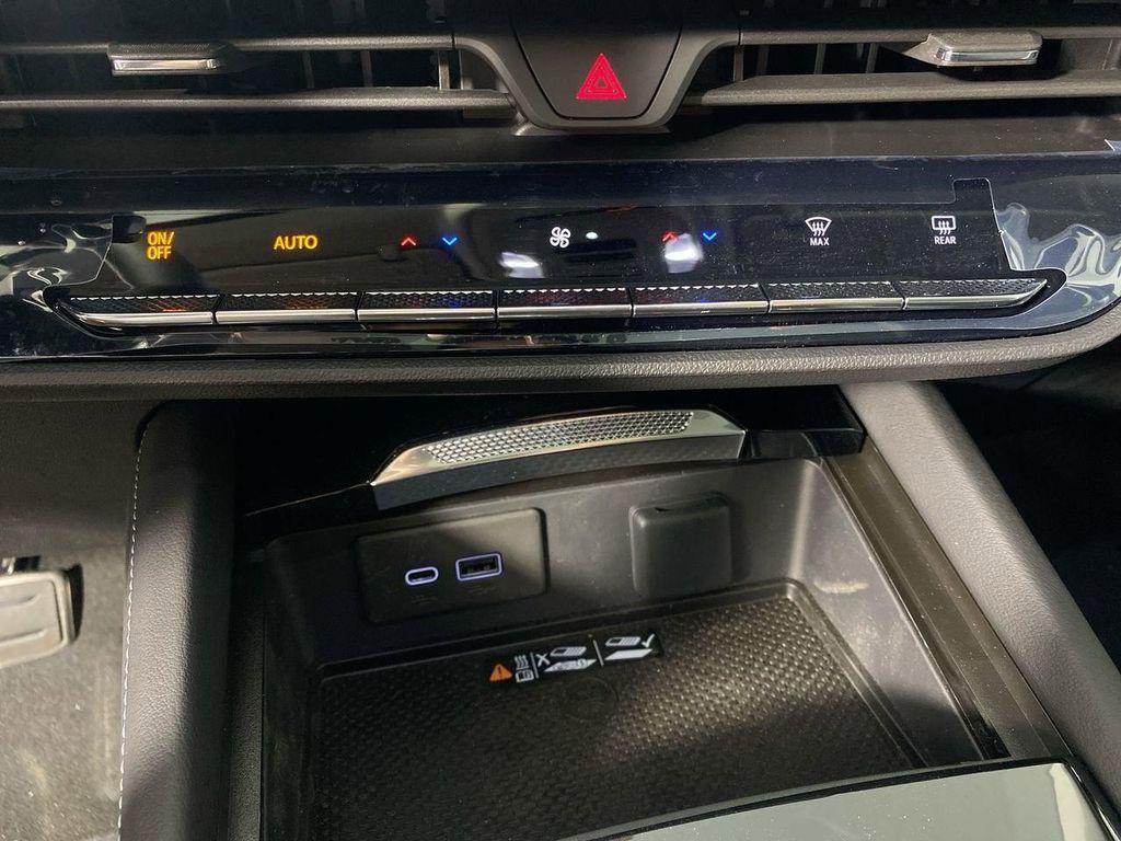 new 2025 Buick Envision car, priced at $42,729