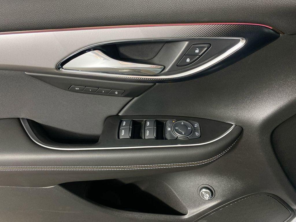 new 2025 Buick Envision car, priced at $42,729
