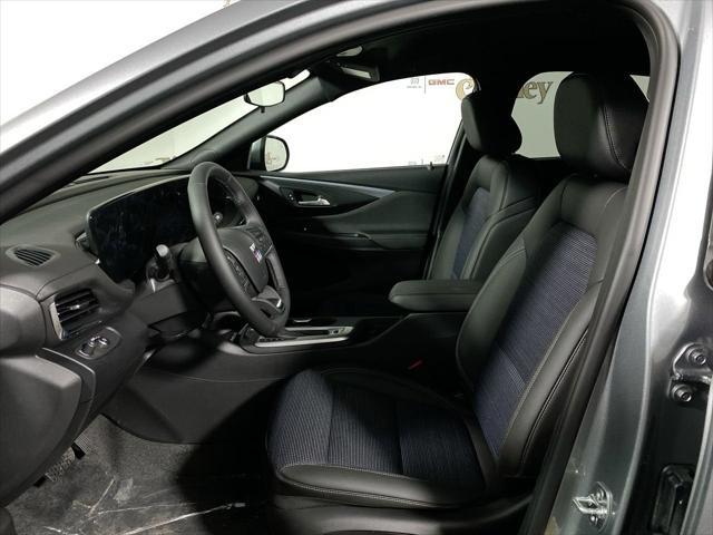 new 2025 Buick Envista car, priced at $25,670
