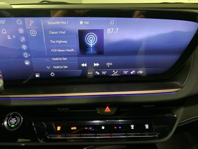 new 2025 Buick Envision car, priced at $40,331