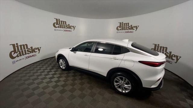new 2025 Buick Envista car, priced at $25,530