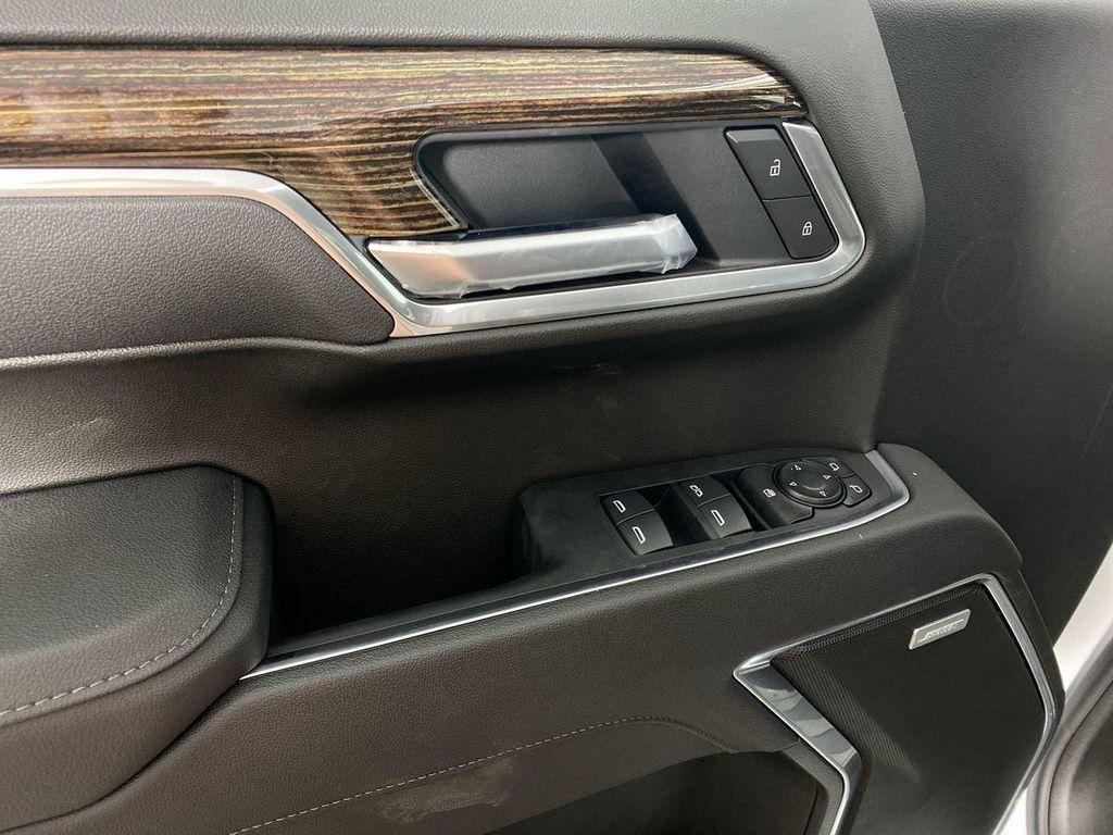 new 2025 GMC Sierra 1500 car, priced at $54,126