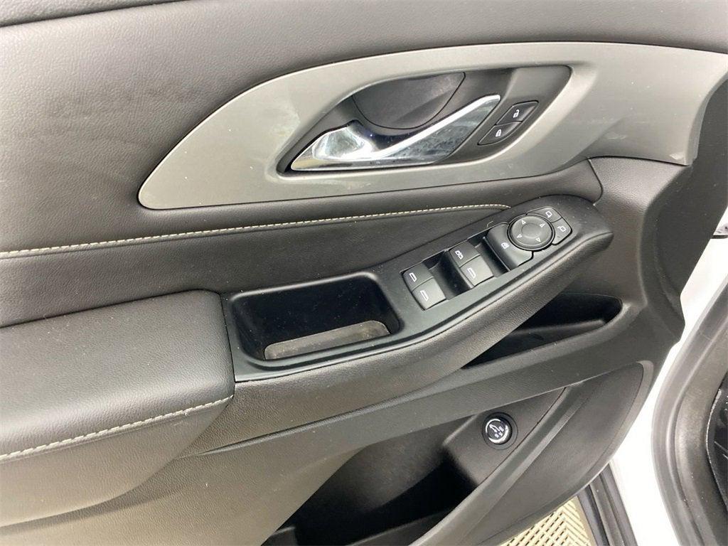 used 2023 Chevrolet Traverse car, priced at $34,895