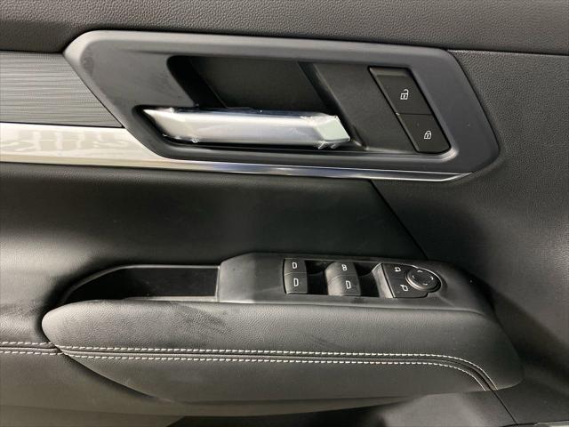 new 2025 GMC Terrain car, priced at $31,002
