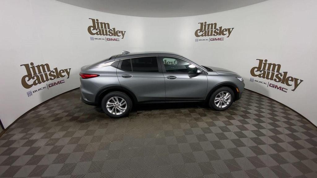 new 2025 Buick Envista car, priced at $25,150