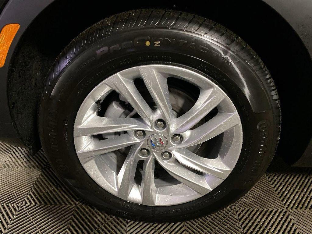 new 2025 Buick Envista car, priced at $24,630