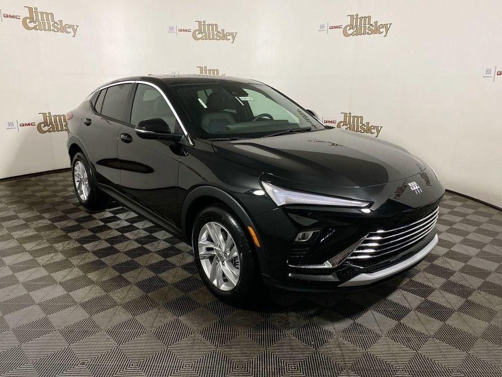 new 2025 Buick Envista car, priced at $24,630