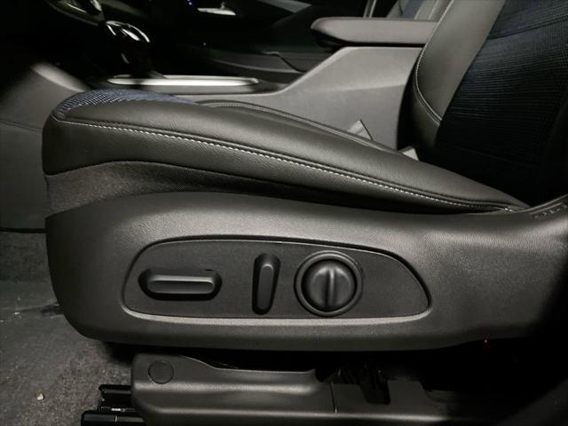 new 2025 Buick Envista car, priced at $24,630