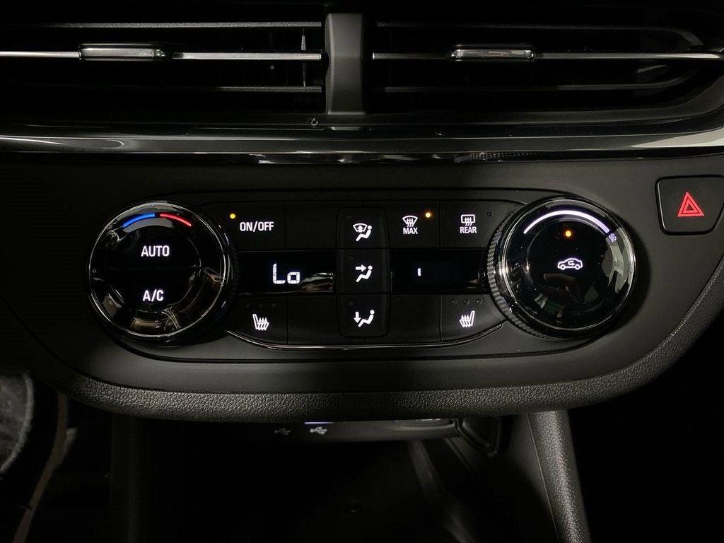 new 2025 Buick Envista car, priced at $25,670