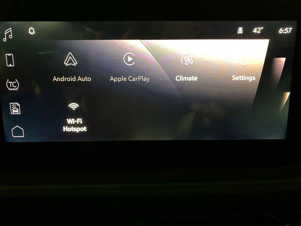 new 2025 Buick Envista car, priced at $25,670