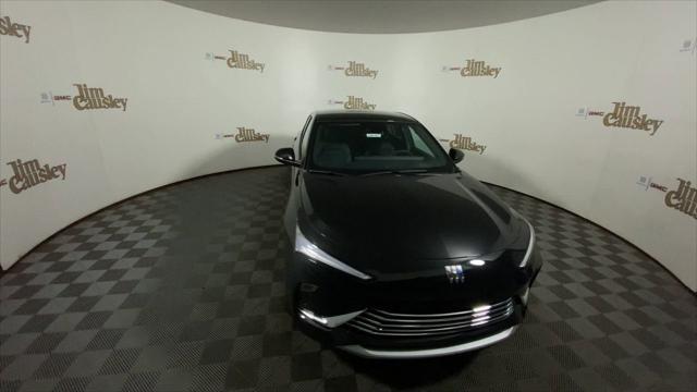 new 2025 Buick Envista car, priced at $25,670