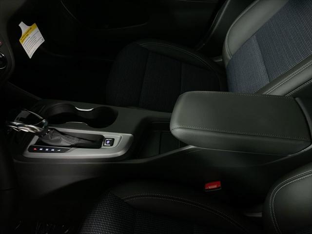 new 2025 Buick Envista car, priced at $25,670