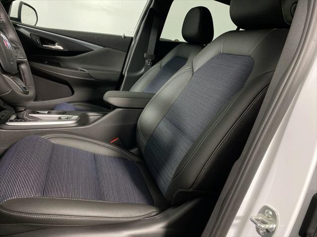 new 2025 Buick Envista car, priced at $24,717