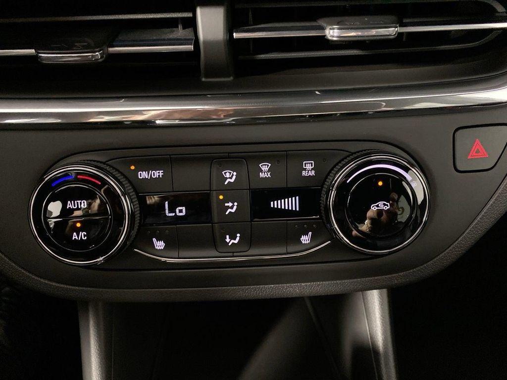 new 2025 Buick Envista car, priced at $24,717
