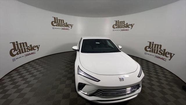 new 2025 Buick Envista car, priced at $24,717