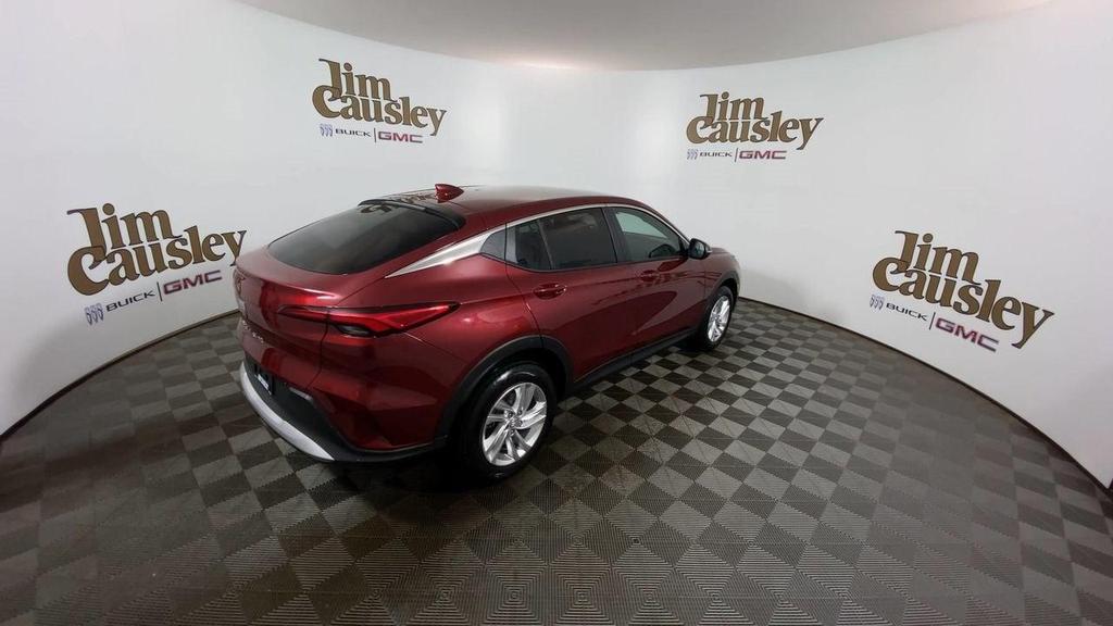 new 2025 Buick Envista car, priced at $25,670