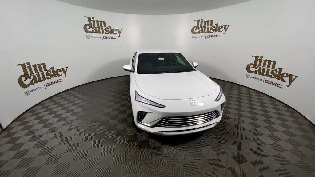 new 2025 Buick Envista car, priced at $24,490