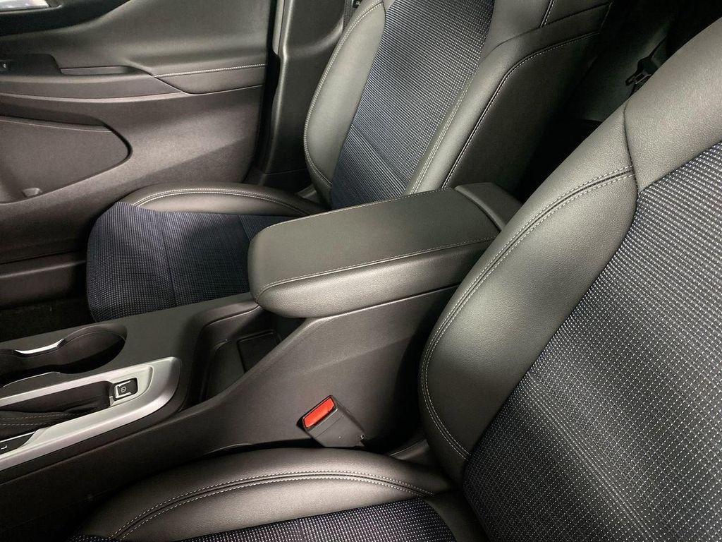 new 2025 Buick Envista car, priced at $24,490