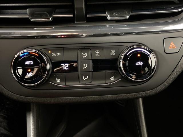 new 2025 Buick Envista car, priced at $25,670