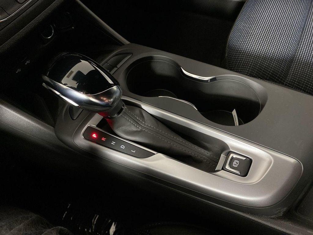 new 2025 Buick Envista car, priced at $25,670