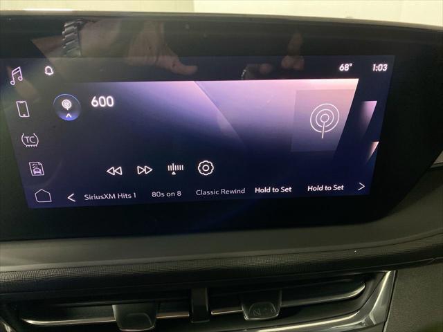 new 2025 Buick Envista car, priced at $25,670