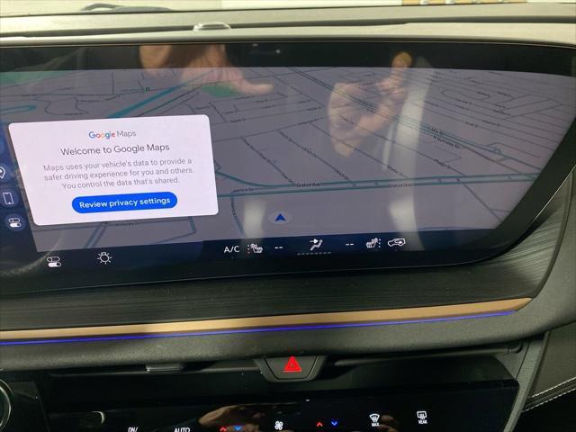 new 2025 Buick Envision car, priced at $39,044